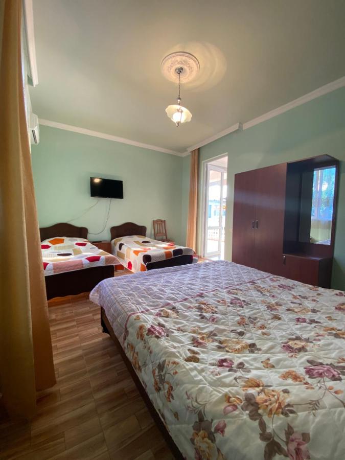 Beliy Dom Hotel Kvariati Luaran gambar