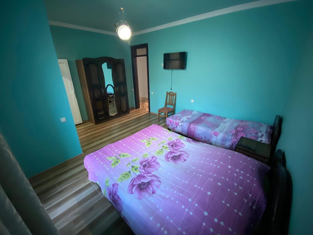 Beliy Dom Hotel Kvariati Luaran gambar