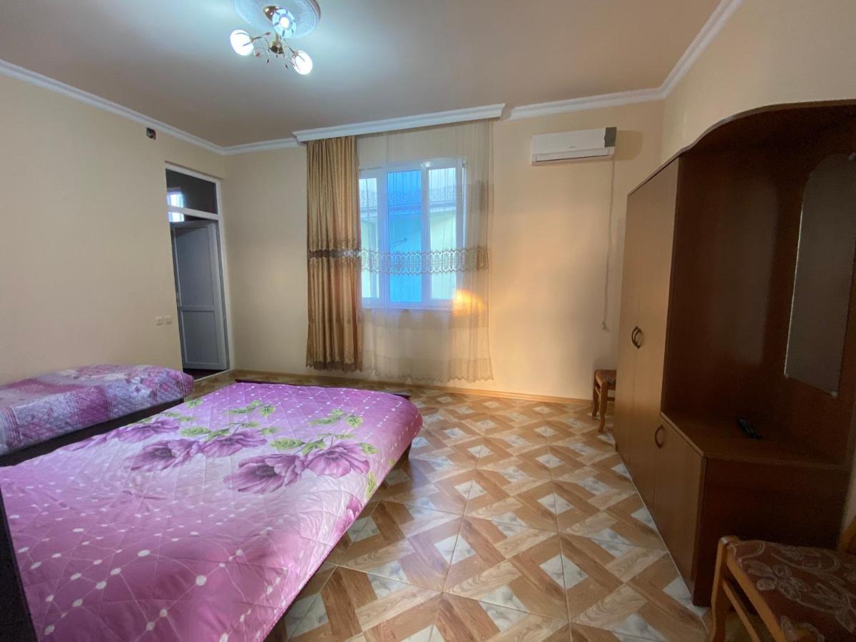 Beliy Dom Hotel Kvariati Luaran gambar