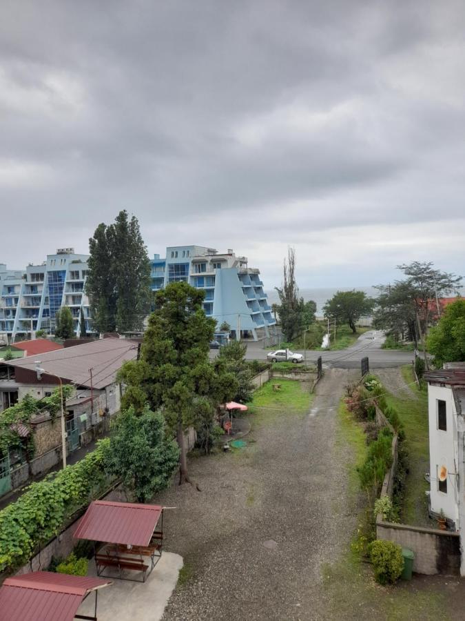 Beliy Dom Hotel Kvariati Luaran gambar