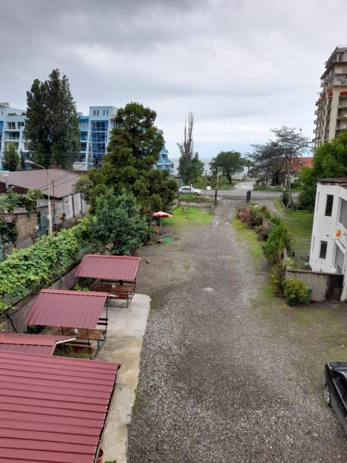 Beliy Dom Hotel Kvariati Luaran gambar